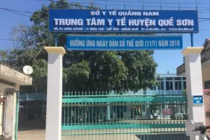 Can ngăn chồng đánh vợ, bảo vệ TTYT bị đâm tử vong