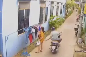 Dự kiến phạt 200.000 đồng kẻ sờ vào vùng kín cô gái phơi đồ