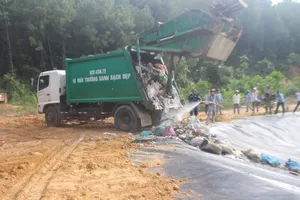 Quảng Nam 'thông' rác sau 3 tháng ứ đọng