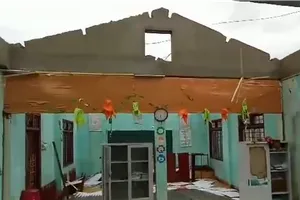 Hàng trăm căn nhà ở Quảng Ngãi hư hỏng do bão số 5