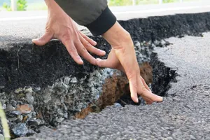 BQL cao tốc Đà Nẵng - Quảng Ngãi đổ lỗi cho dân vụ nứt đường?