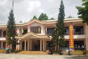 Yêu cầu báo cáo vụ lãnh đạo phường đi ăn cưới giữa dịch