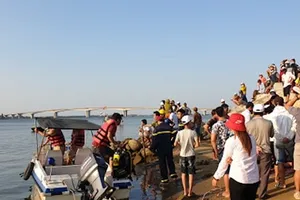 Quảng Nam: Lật ghe, 5 người mất tích