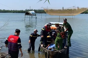 Nam thanh niên nhảy cầu Cửa Đại tự tử