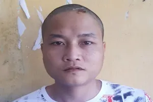Bị đánh, thanh niên đâm 2 phu vàng thương vong