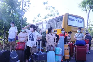 227 bà bầu về từ Đài Loan chia tay khu cách ly