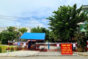 Quảng Nam đã ghi nhận 72 ca nhiễm COVID-19 (kể từ ngày 25-7), phong toả nhiều khu có nguy cơ lây nhiễm cao. Ảnh: TN