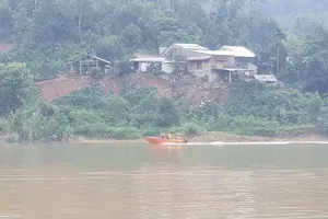 Nối lại tìm kiếm nạn nhân mất tích ở Trà Leng