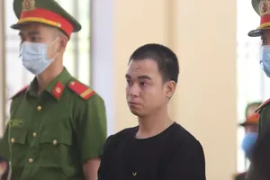 Giết vợ, tạo hiện trường giả vì bị cấm quan hệ đồng tính