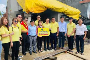 Địa phương nói về việc hỗ trợ miền Trung của NSƯT Hoài Linh 