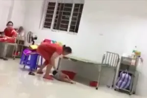 Công an xác minh clip mẹ liên tục đánh con 1 tuổi trong bệnh viện