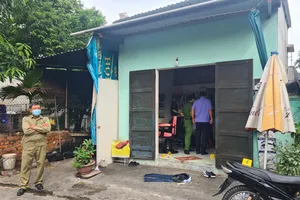 Cãi nhau, vợ dùng kéo ném trúng ngực khiến chồng tử vong