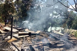 Cháy nhà lúc giữa đêm, 2 vợ chồng tử nạn