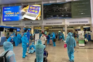 Chủ tịch Quảng Nam giao các huyện bố trí xe đón bà con về quê miễn phí