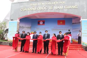 Khai trương cặp cửa khẩu quốc tế Nam Giang – Đắc Tà Oọc