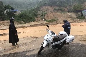 Mưa lớn, nhiều thôn ở Quảng Nam bị cô lập