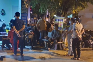 Thanh niên mang dao đi cướp cửa hàng Viettel