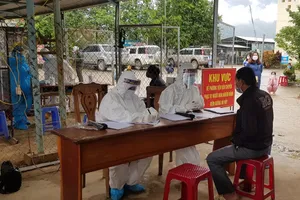 Gần 200 mẫu test nhanh dương tính, Quảng Nam cách ly người về từ Nam Trà My