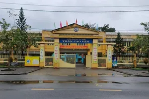 Quảng Nam: Nam sinh lớp 11 tiêm liên tiếp 2 mũi vaccine COVID-19