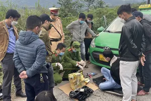 Bắt 1 vụ vận chuyển 10kg ma tuý đá ở Quảng Trị