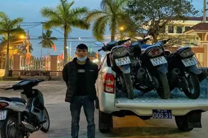 Đang chạy xe ăn trộm thì bị công an kiểm tra