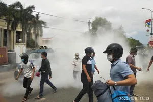 Người dân dựng lều bạt gần trung tâm hành chính thị xã Điện Bàn đòi sổ đỏ