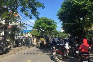 5 thanh niên truy đuổi thì bị phục bằng súng hoa cải 