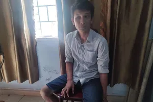 Nghi phạm cướp tiệm vàng ‘xin chiếc lắc về tặng người yêu’ 