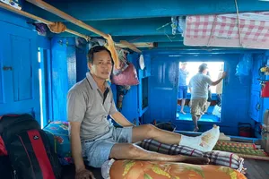 Ngư dân trình báo bị ca nô lạ cướp, nổ súng khi đánh bắt trên biển