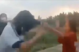 Quảng Ngãi: Xác minh clip 1 nữ sinh bị đánh hội đồng