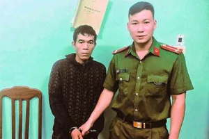 Bị truy nã, bị can vào bãi vàng lẩn trốn