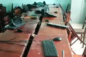 Vụ vào trường đập phá: Cả 4 học sinh đều có cha mẹ đổ vỡ hôn nhân