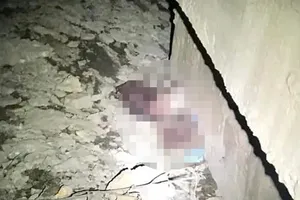 Đau lòng: Thi thể bé gái sơ sinh dưới chân cầu...