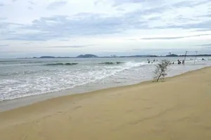 Phát hiện 2 thi thể trôi vào bờ biển Quảng Ngãi