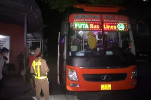 Tài xế vi phạm nồng độ cồn trong khi ô tô đang chở 32 người 