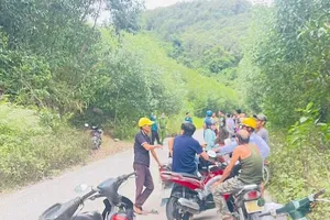 Người đàn ông treo cổ tự tử để lại 2 con nhỏ và vợ sắp sinh đôi