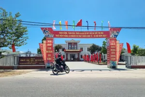 Chủ tịch xã giả mạo trong công tác bị khởi tố 