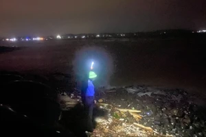 Mưa to, sóng lớn làm 1 ngư dân Quảng Ngãi tử vong khi đánh bắt cá bằng thuyền thúng