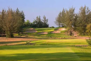 Sân golf có doanh thu 100 tỉ nhưng đóng thuế 45 tỉ. Ảnh: gec.com.vn