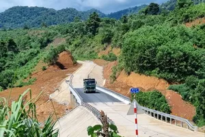 Thanh tra 60 công trình tại huyện Phước Sơn, phát hiện đến 51 công trình sai phạm. Ảnh: TN