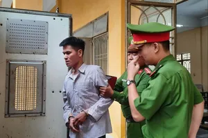 Gã con rể đâm cha vợ lãnh án 12 năm tù. Ảnh: TN