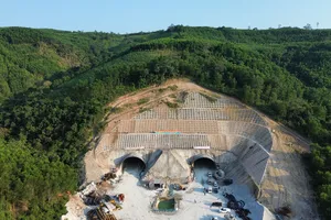 Hầm số 3 - hầm dài nhất cao tốc trên cao tốc Quảng Ngãi – Hoài Nhơn. Ảnh: TN