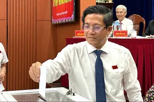 Bí thư Tam Kỳ Trần Nam Hưng được bầu giữ chức Phó Chủ tịch UBND tỉnh Quảng Nam. Ảnh: TN
