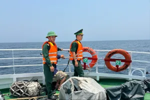 Dừng tìm kiếm thuyền viên gặp nạn trên tàu kéo sà lan chìm ở Lý Sơn