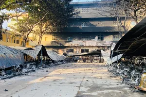 Trường Cao đẳng Điện lực miền Trung thông tin vụ cháy 40 xe điện du lịch. Ảnh: TN