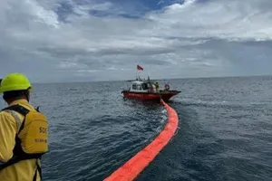 Biên phòng Quảng Nam nói về nghi vấn 18.000 lít dầu trên tàu hàng bị chìm ‘bốc hơi’