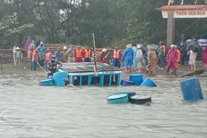 Sau vụ chìm phà chở 14 người, Chủ tịch Quảng Nam chỉ đạo nhiều cơ quan vào cuộc
