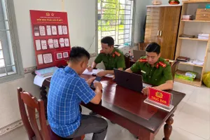 Công an giúp người dân lấy lại 410 triệu chuyển nhầm tài khoản