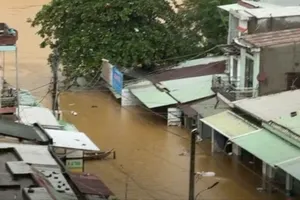 Có nơi lũ vượt báo động 3, bao vây nhiều khu vực trũng thấp Đà Nẵng