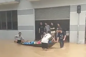 8 người trong 1 gia đình ngạt khí do nổ máy phát điện